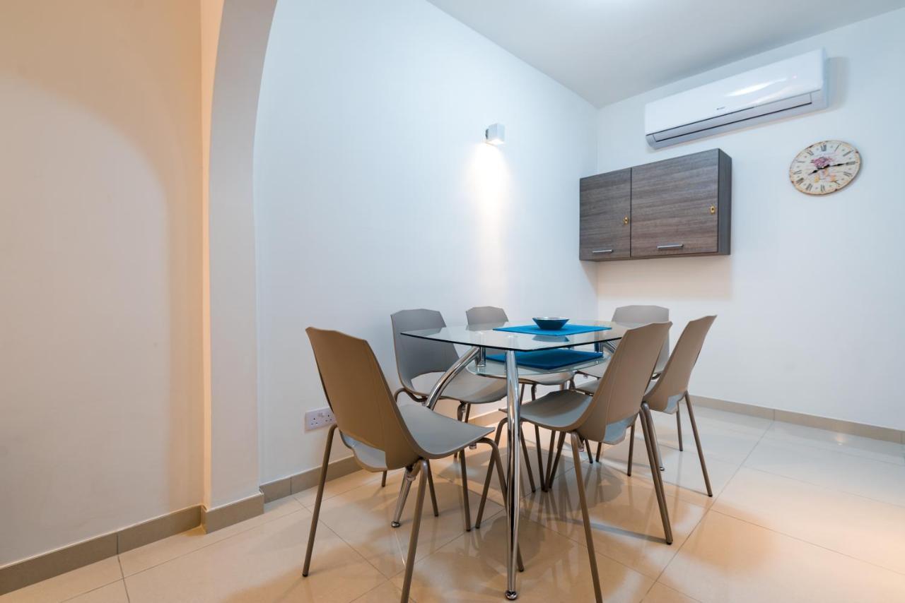 Sh6A- Qawra Prime Location 2 Bedroom Apartment 圣保罗湾城 外观 照片
